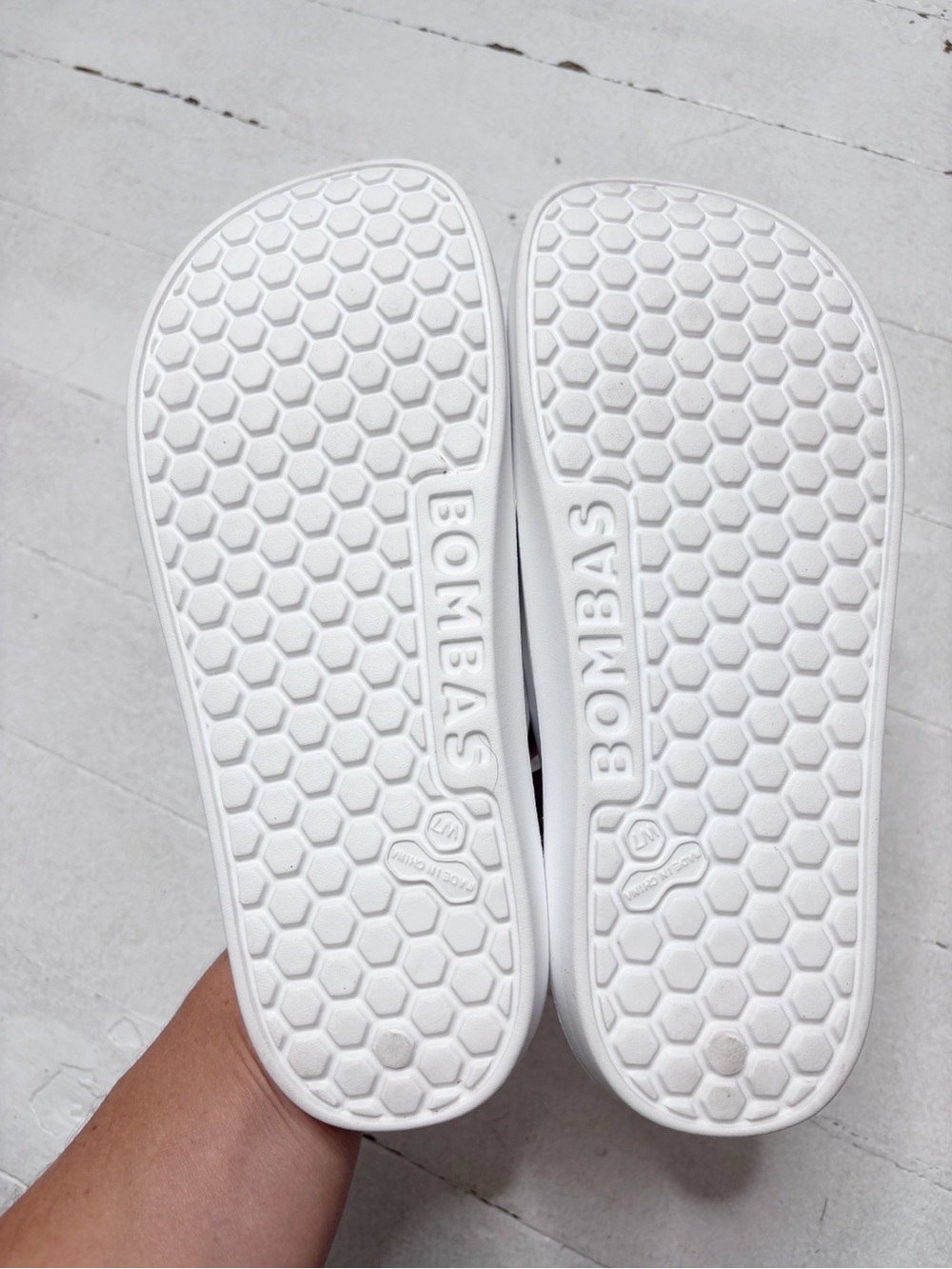 Bombas Friday Sandal Slides White Size 7 WORN ONCE! - Picture 7 of 8